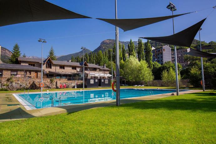 Imagen de la piscina del Hotel Marco Polo, La Massana. Foto 16