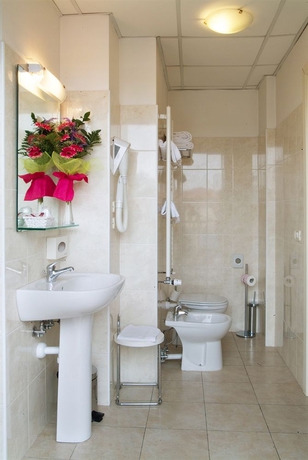 Imagen de la habitación del Hotel Marco Polo, Mestre. Foto 13