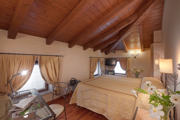 Imagen de la habitación del Hotel Marco Polo, Verona. Foto 13