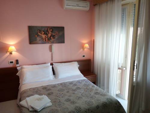 Imagen de la habitación del Hotel Marconi, FIUGGI. Foto 4