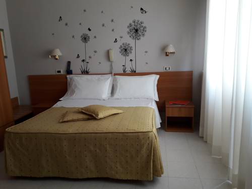 Imagen de la habitación del Hotel Marconi, FIUGGI. Foto 6