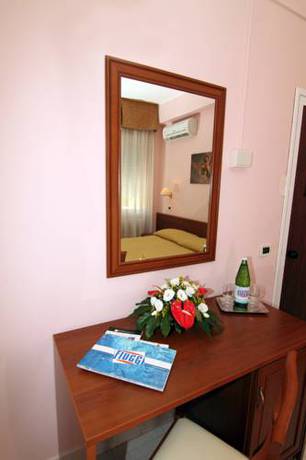 Imagen de la habitación del Hotel Marconi, FIUGGI. Foto 10