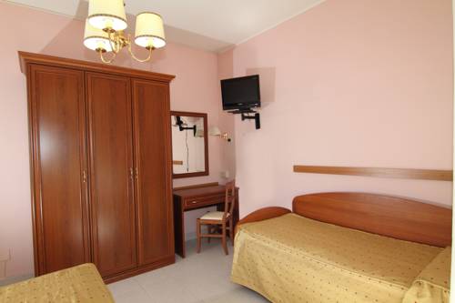 Imagen de la habitación del Hotel Marconi, FIUGGI. Foto 12