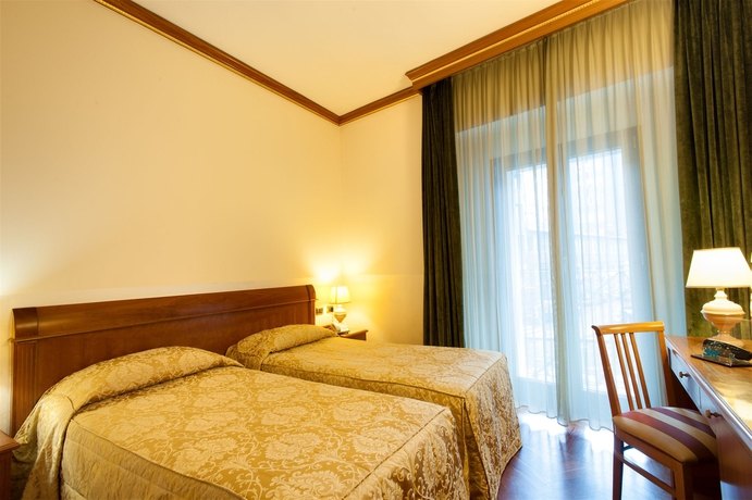 Imagen de la habitación del Hotel Marconi, Milán. Foto 6