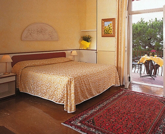 Imagen de la habitación del Hotel Marconi, Sirmione. Foto 7