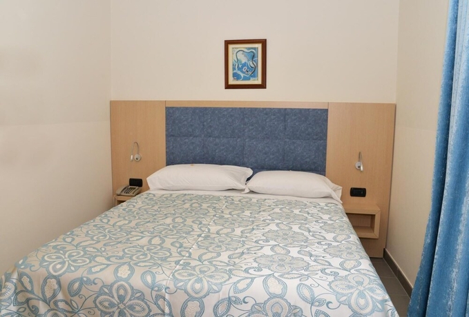 Imagen de la habitación del Hotel Marco's. Foto 10