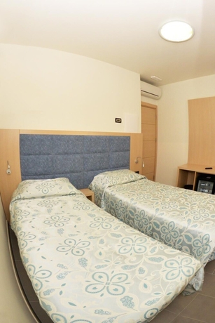 Imagen de la habitación del Hotel Marco's. Foto 18