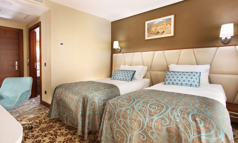 Imagen de la habitación del Hotel Mard-inn. Foto 4