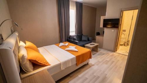 Imagen de la habitación del Hotel Mardy Suit. Foto 4