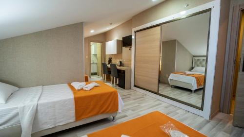 Imagen de la habitación del Hotel Mardy Suit. Foto 6