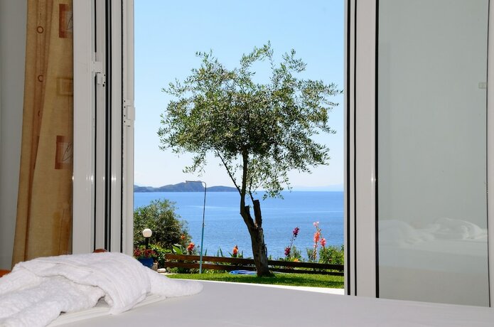 Imagen de la habitación del Hotel Mare Blu, Agia Kyriaki. Foto 15
