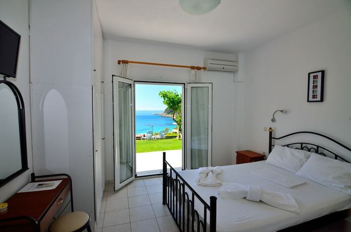 Imagen de la habitación del Hotel Mare Blu, Agia Kyriaki. Foto 18