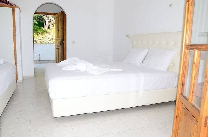 Imagen general del Hotel Mare Blu, Agia Kyriaki. Foto 7