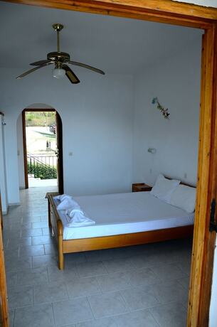 Imagen de la habitación del Hotel Mare Blu, Agia Kyriaki. Foto 19