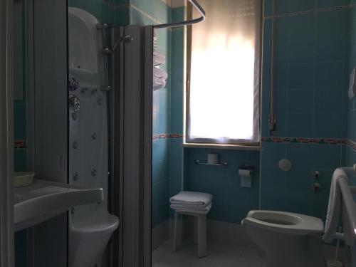 Imagen de la habitación del Hotel Mare Blu, Francavilla al Mare. Foto 6