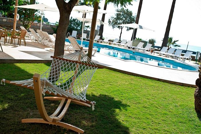 Imagen de la piscina del Hotel Mare Datca. Foto 16