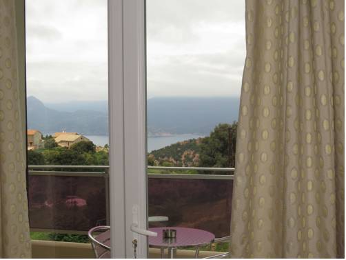 Imagen de la habitación del Hotel Mare E Monti. Foto 14