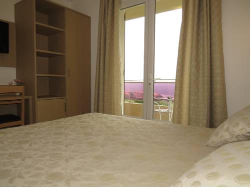 Imagen de la habitación del Hotel Mare E Monti. Foto 16