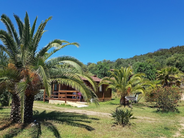 Imagen de los exteriores del Hotel Mare E Monti, Serra-di-Ferro. Foto 17