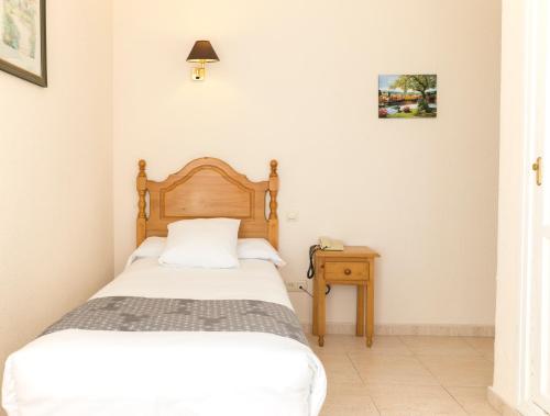 Imagen de la habitación del Hotel Mare Estepona. Foto 9