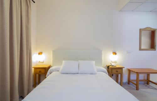 Imagen de la habitación del Hotel Mare Estepona. Foto 10