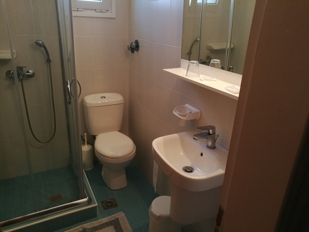 Imagen de la habitación del Hotel Mare Monte, Gialos. Foto 6