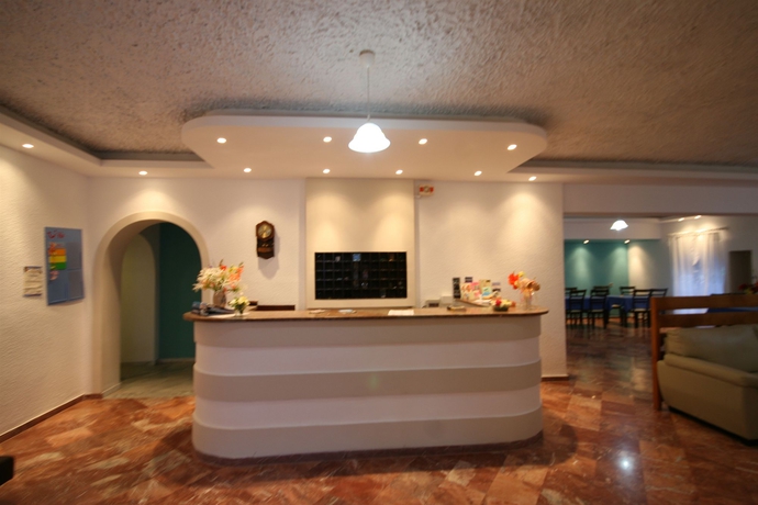 Imagen de los interiores del Hotel Mare Naxia. Foto 12