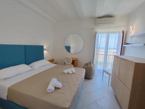 Imagen de la habitación del Hotel Mare Nostrum, Fasano. Foto 12