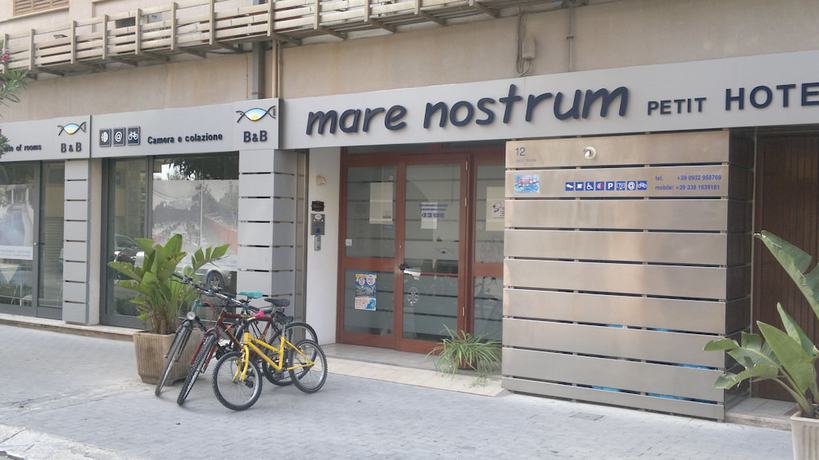Imagen general del Hotel Mare Nostrum Petit H&ocirc;tel. Foto 1