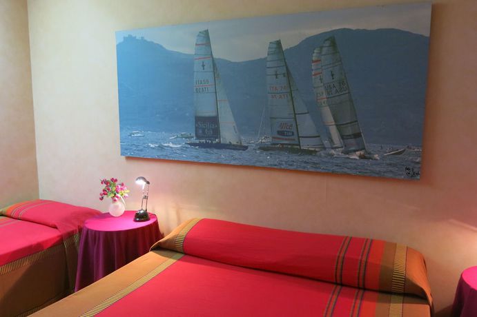 Imagen de la habitación del Hotel Mare Nostrum Petit H&ocirc;tel. Foto 17