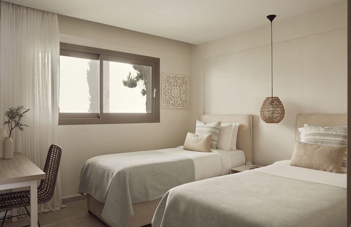 Imagen de la habitación del Hotel Mare Paphos. Foto 13