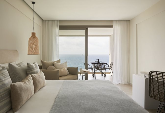 Imagen de la habitación del Hotel Mare Paphos. Foto 17