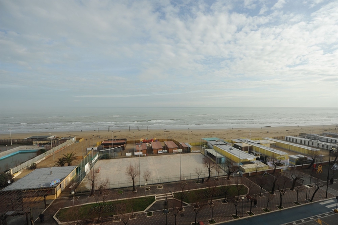 Imagen de los exteriores del Hotel Mare, Pesaro. Foto 14