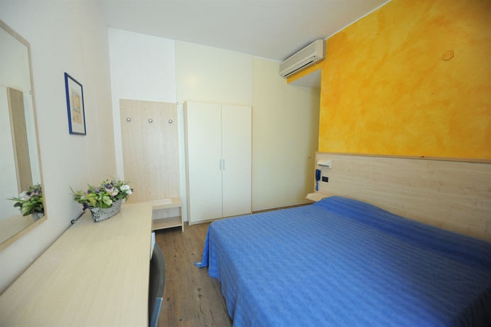 Imagen de la habitación del Hotel Mare, Pesaro. Foto 10