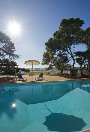 Imagen de la piscina del Hotel Mare Pineta. Foto 13