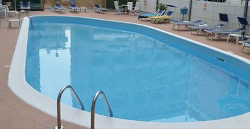 Imagen de la piscina del Hotel Marea, Cattolica. Foto 19