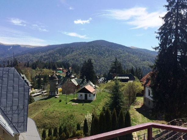 Imagen general del Hotel Marea Neagra, SINAIA. Foto 4