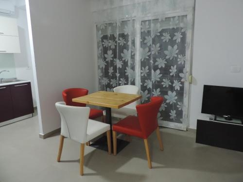 Imagen de la habitación del Hotel Marea Resort. Foto 7