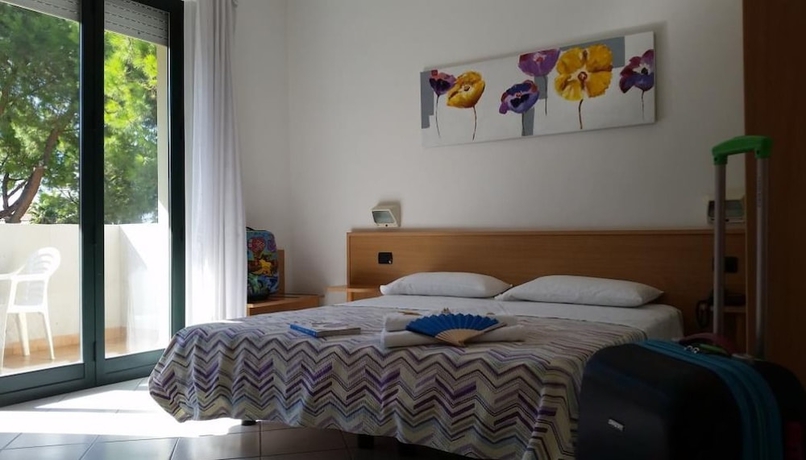 Imagen de la habitación del Hotel Marebello. Foto 6