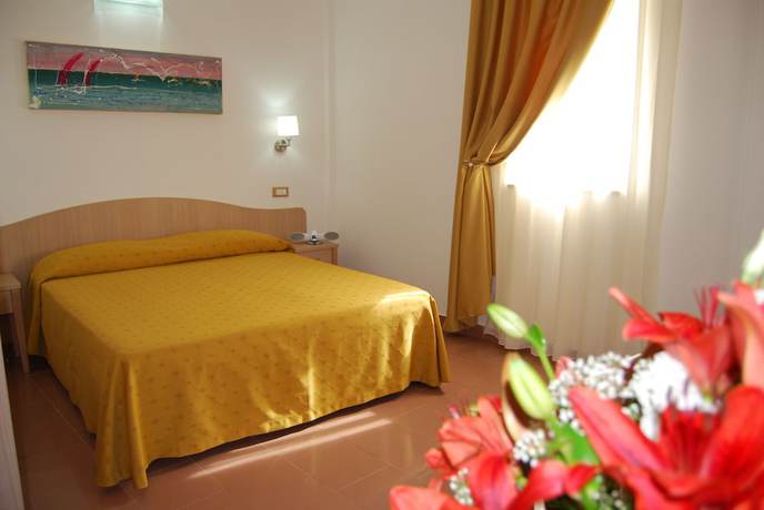 Imagen de la habitación del Hotel Marechiaro. Foto 7