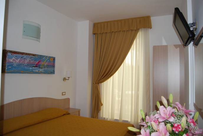 Imagen de la habitación del Hotel Marechiaro. Foto 11