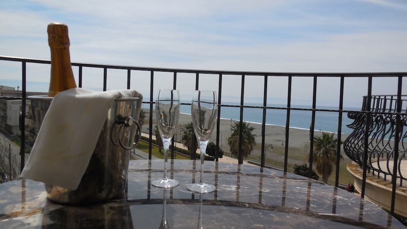 Imagen de la habitación del Hotel Marechiaro. Foto 18