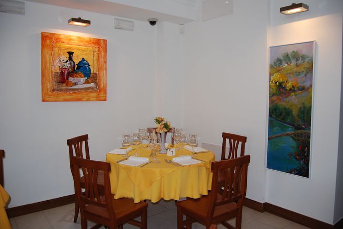 Imagen del bar/restaurante del Hotel Marechiaro, San Menaio. Foto 2