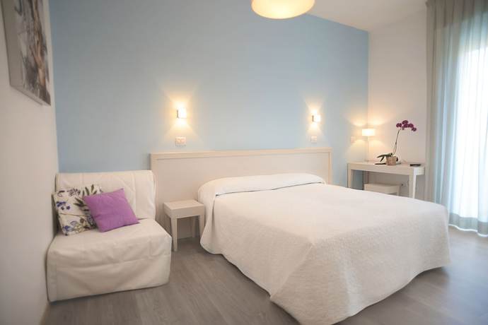 Imagen de la habitación del Hotel Maree. Foto 15