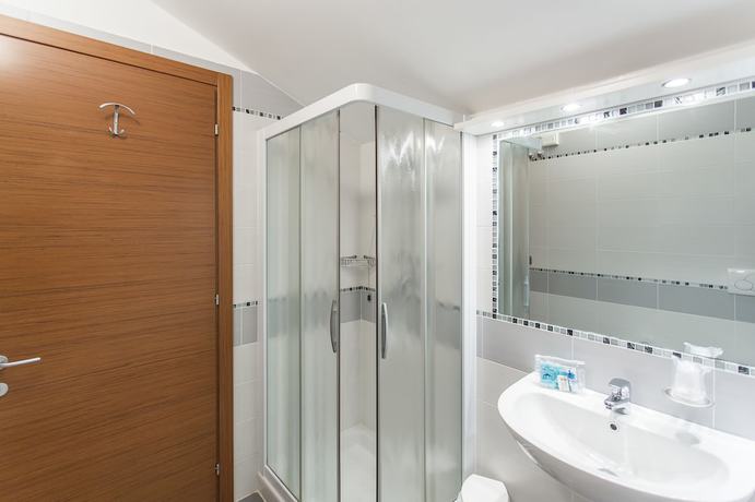 Imagen de la habitación del Hotel Maregolf. Foto 3