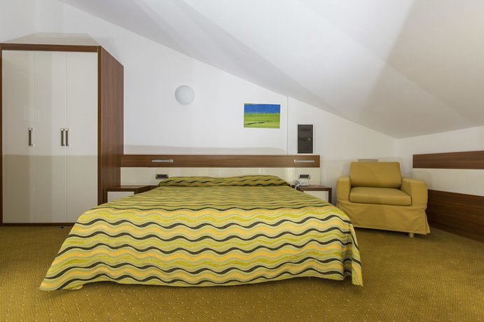 Imagen de la habitación del Hotel Maregolf. Foto 7