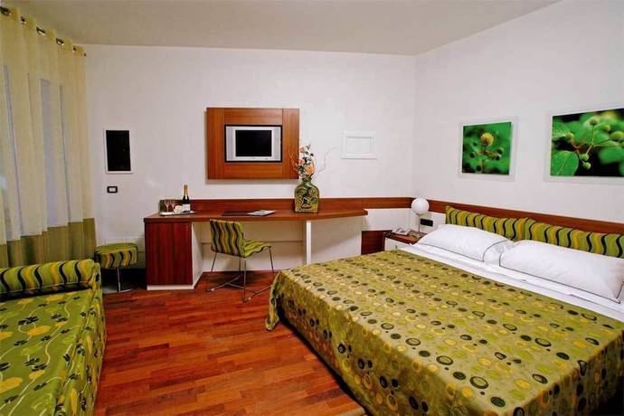 Imagen de la habitación del Hotel Maregolf. Foto 12
