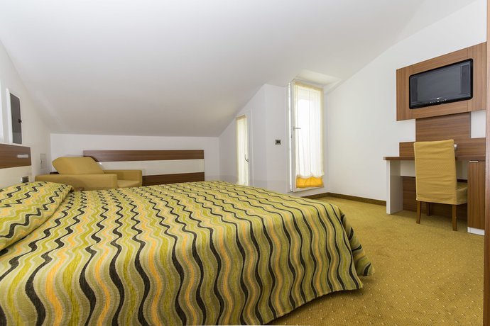 Imagen de la habitación del Hotel Maregolf. Foto 14