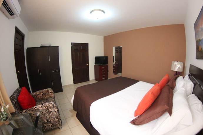 Imagen de la habitación del Hotel Marela. Foto 6