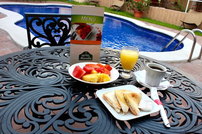 Imagen del bar/restaurante del Hotel Marela. Foto 5